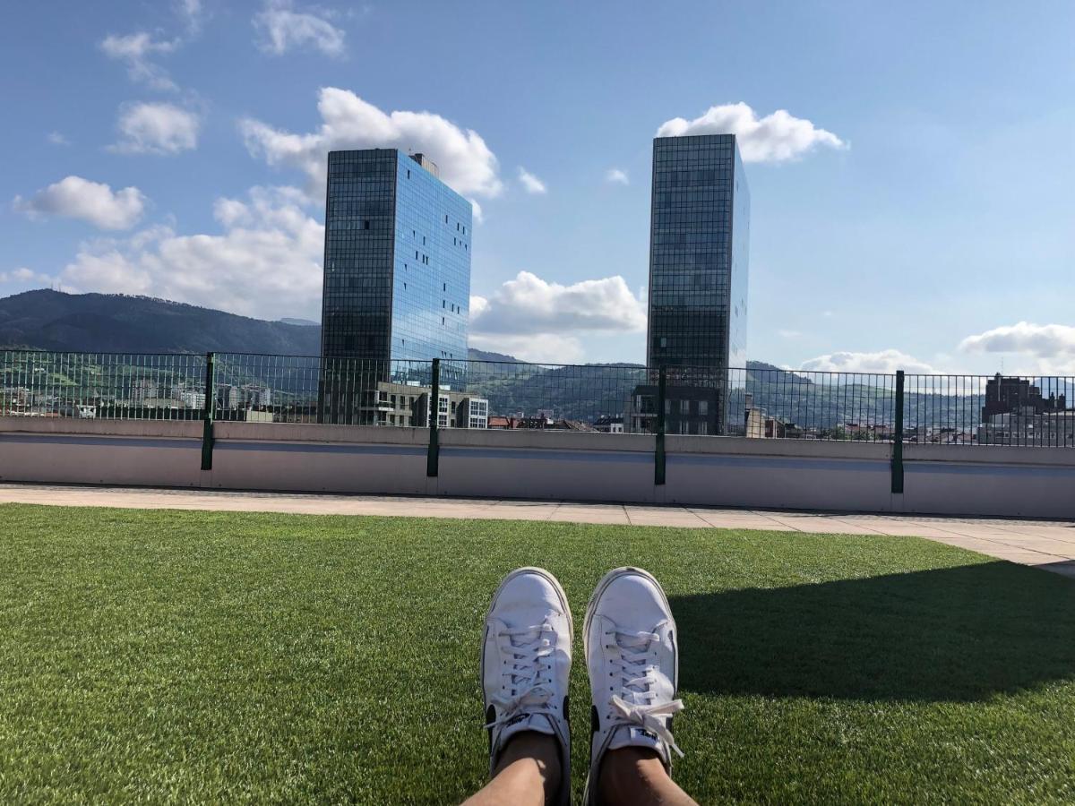 Apartamento Frente Al Guggenheim. Urbanizacion De Lujo En El Centro Bilbao Bagian luar foto